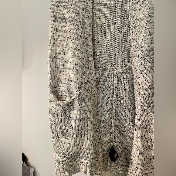 Moth Anthropologie Sleeveless Cocoon Sweater - Picture 2 of 7